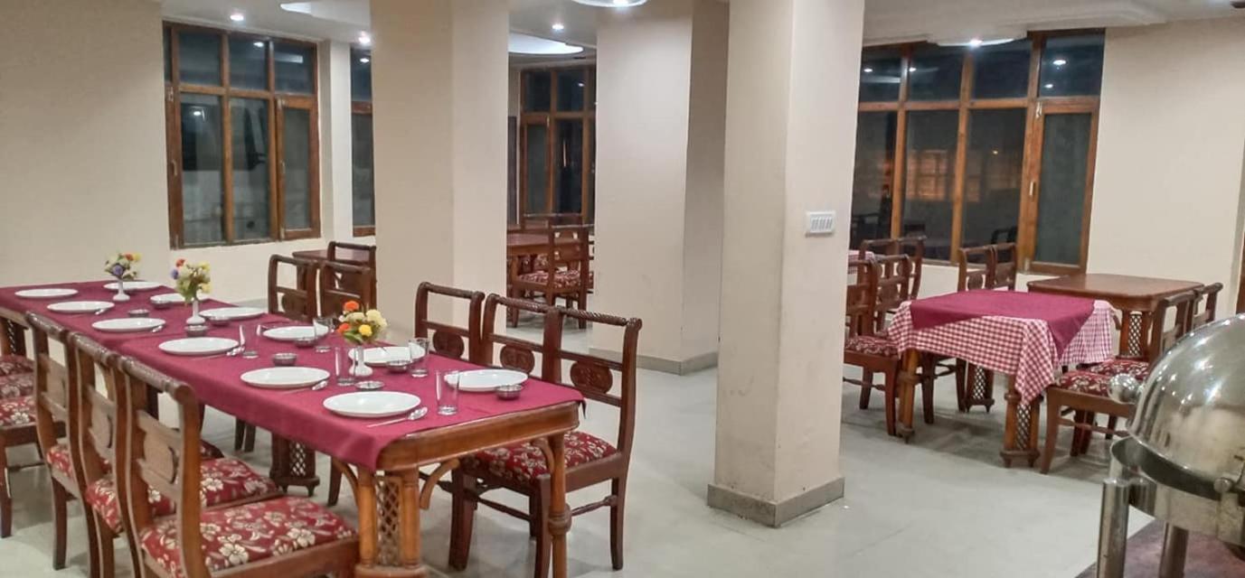 Hotel Kalinga Intercontinental Manali Kültér fotó
