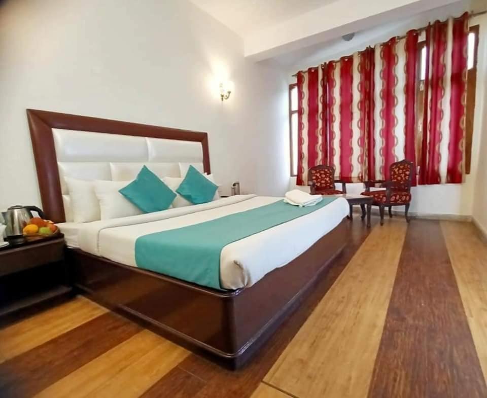 Hotel Kalinga Intercontinental Manali Kültér fotó