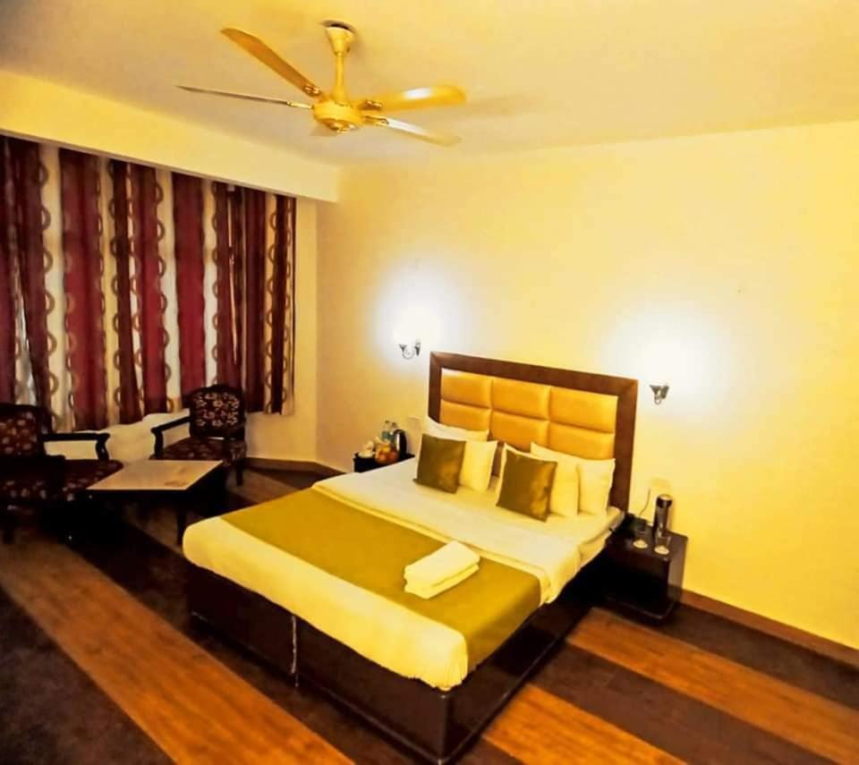 Hotel Kalinga Intercontinental Manali Kültér fotó