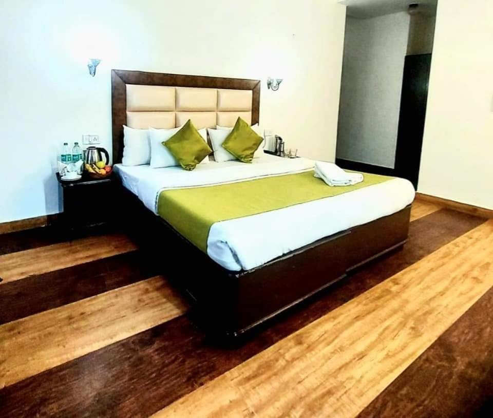 Hotel Kalinga Intercontinental Manali Kültér fotó